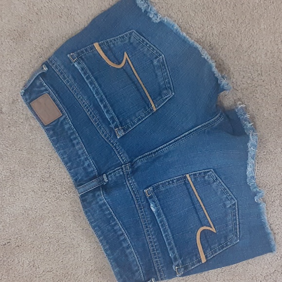 American Eagle Jean Shorts - Picture 2 of 4